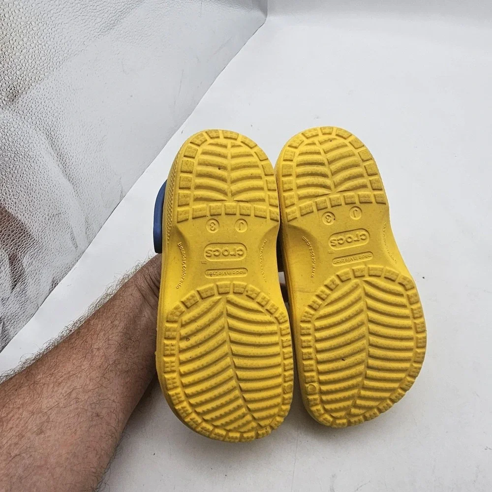 Crocs Shoes KIDS Size 3 Yellow Minions Classic Clog Sandals Slip On Rubber
